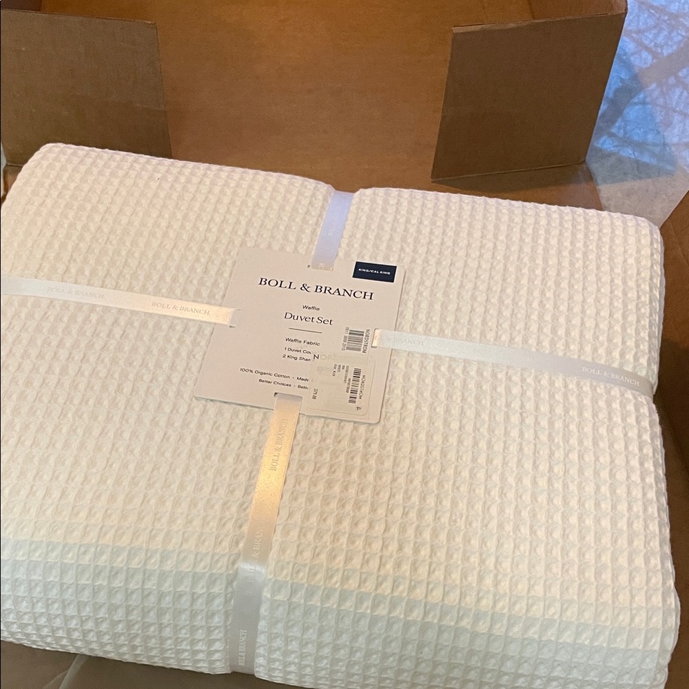 NWT Boll & Branch White Waffle Duvet Set